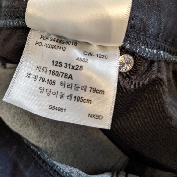 Levi signature - Picture 8 of 8